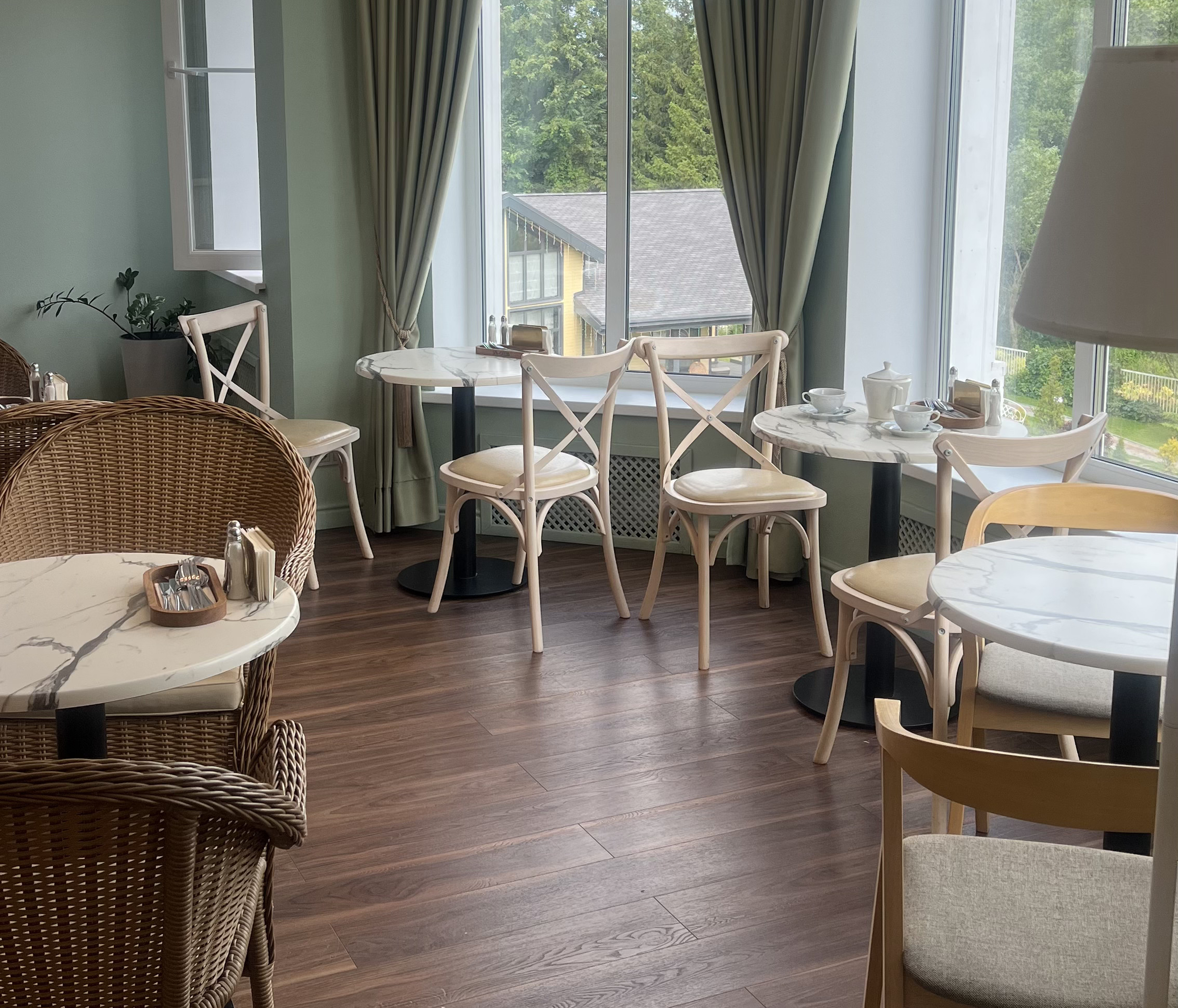 Кафе в отеле Русские сезоны село Вятское