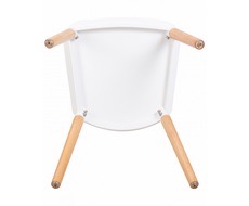 Пластиковый стул Theo белый ножки деревянные цвет бук