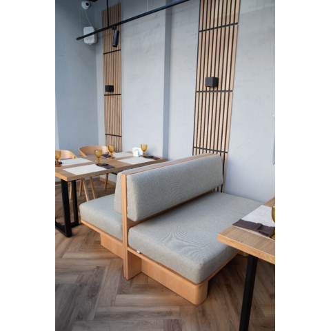 Диван Макото