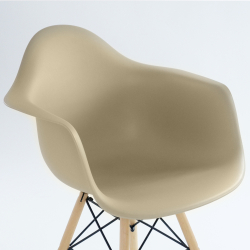 Кресло Eames DAW капучино (темно-бежевый)
