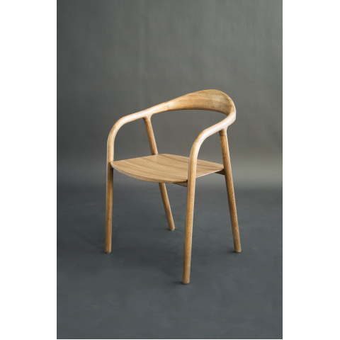 Деревянное кресло Осмо с подлокотниками цвет натуральный дуб