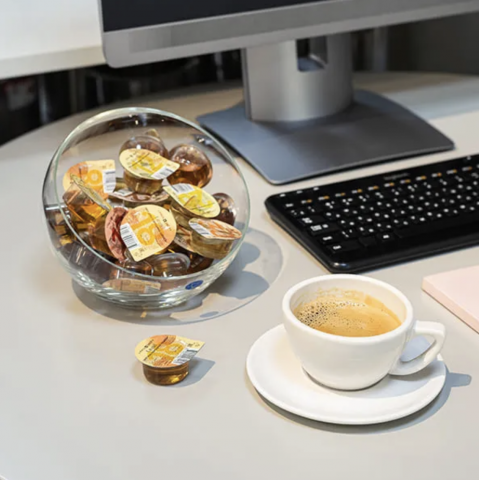 Сироп «Соленая Карамель» ароматизированный порционный Pinch&Drop на подложке 50 штук