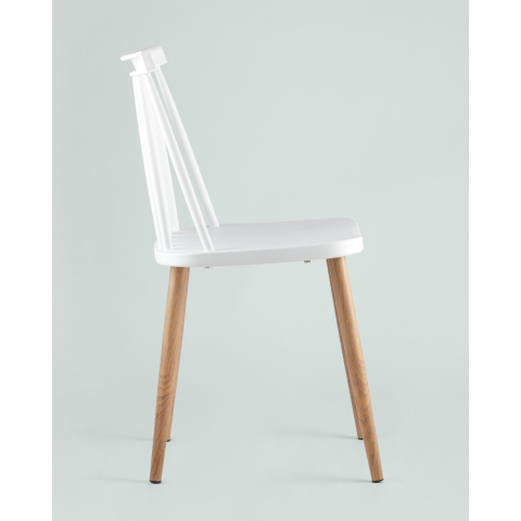 Пластиковый стул Морган цвет белый ножки деревянные